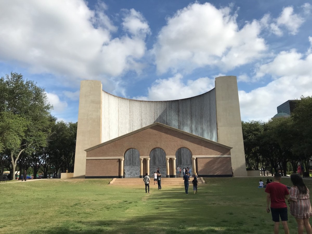 Gerald D. Hines Waterwall Park — foto de viajante