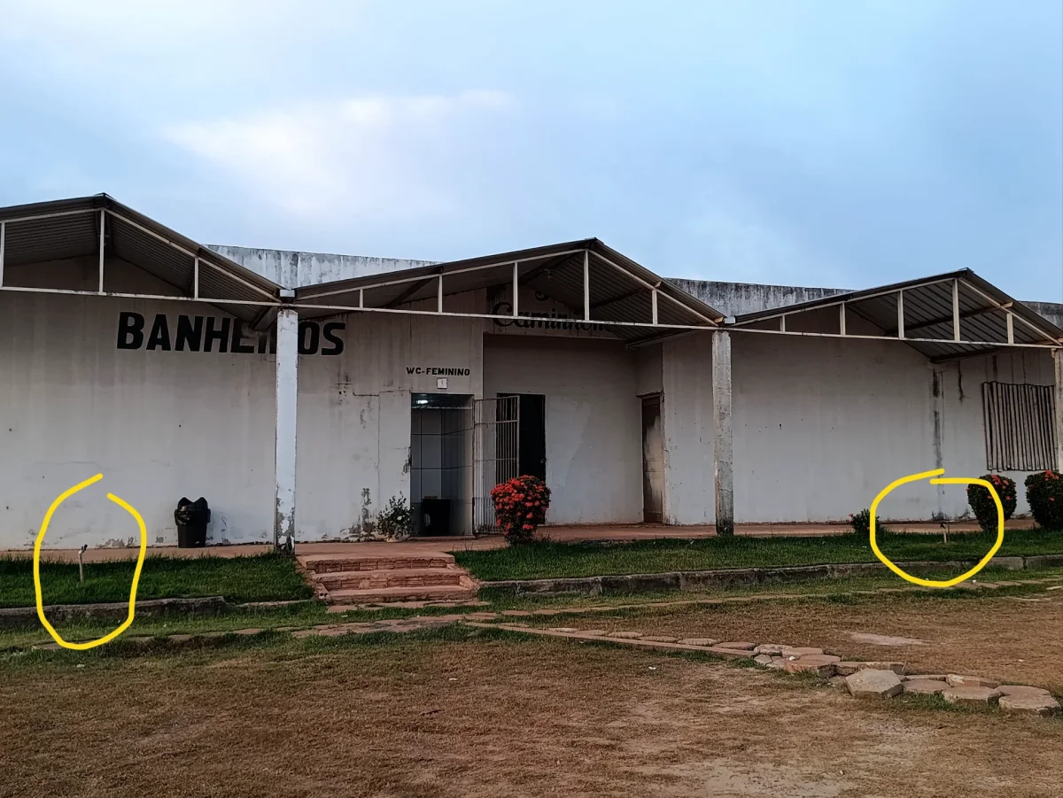 Estacionamento do posto Atem — foto de viajante