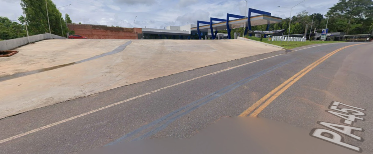 Auto Posto Pérola do Tapajós - Estacionamento em Santarém, Pará, Brasil