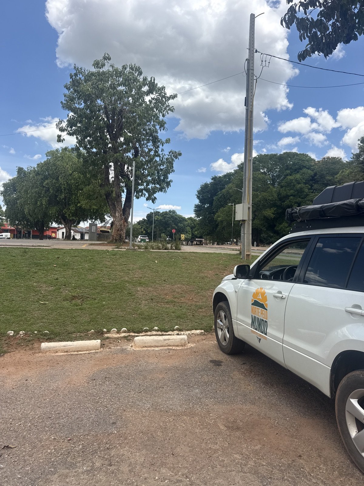 Estacionamento do centro cultural — foto de viajante